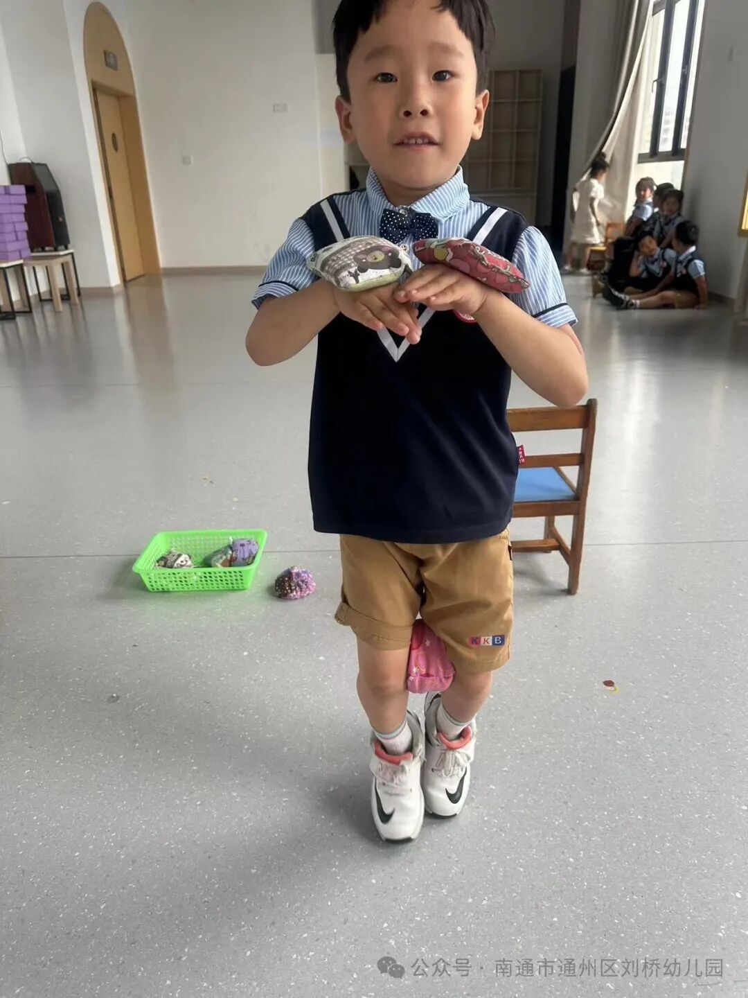 幼儿沙包游戏玩法_沙包游戏规则图片设计_沙包里面可以放什么