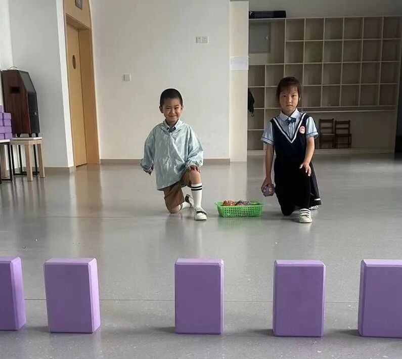 沙包里面可以放什么_幼儿沙包游戏玩法_沙包游戏规则图片设计