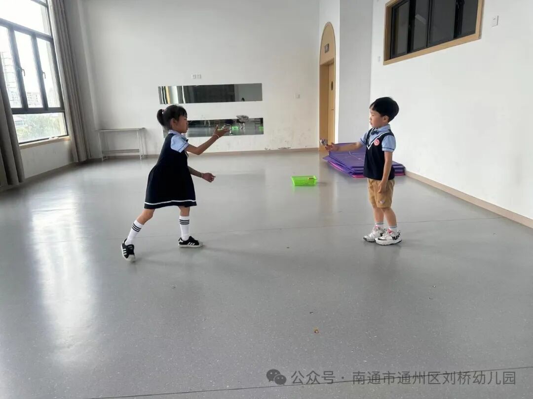 幼儿沙包游戏玩法_沙包游戏规则图片设计_沙包里面可以放什么