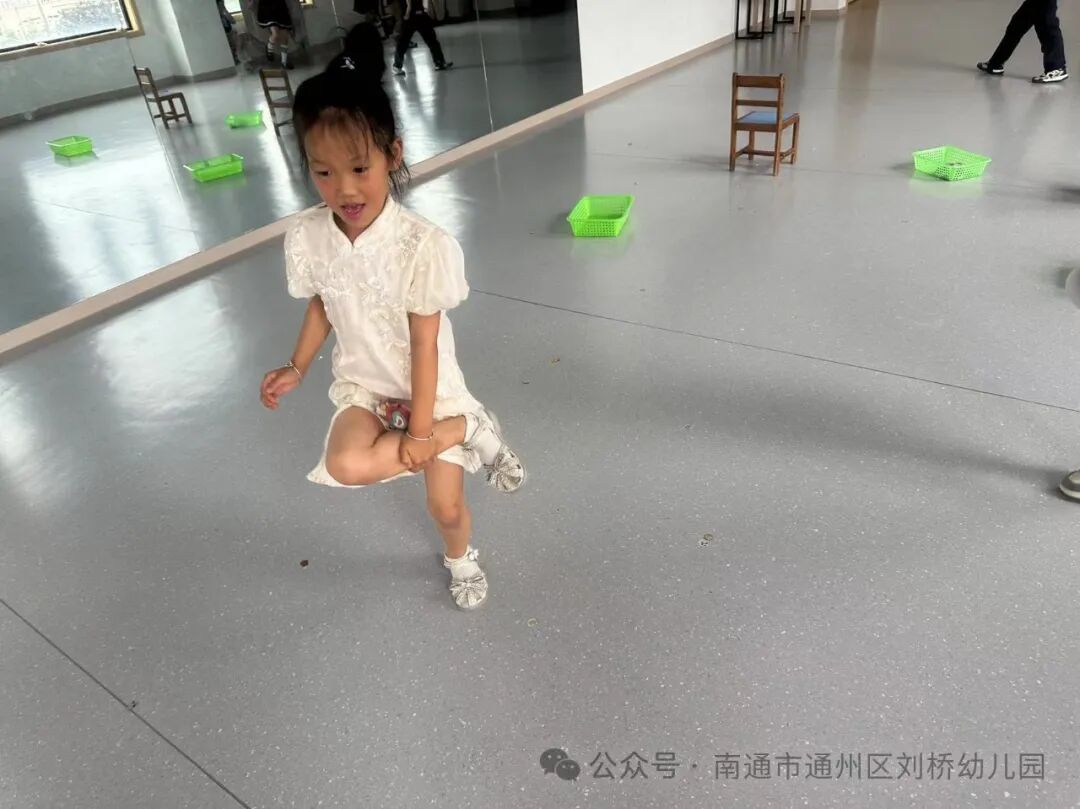 沙包里面可以放什么_幼儿沙包游戏玩法_沙包游戏规则图片设计