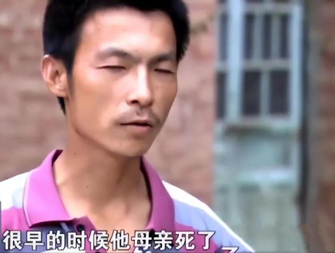 他被人用“高压泵”充气，肚子鼓成球，内脏受损，面部坏死