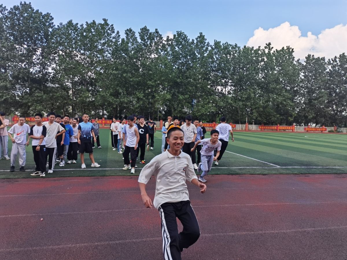 趣味吃西瓜比赛规则_吃西瓜比赛的游戏还能叫什么_吃西瓜比赛游戏规则