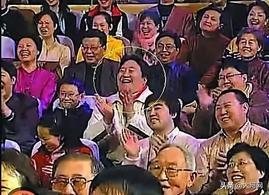 霸屏春晚19年的“笑脸哥”，今年没见着？因身体问题或从此告别春晚