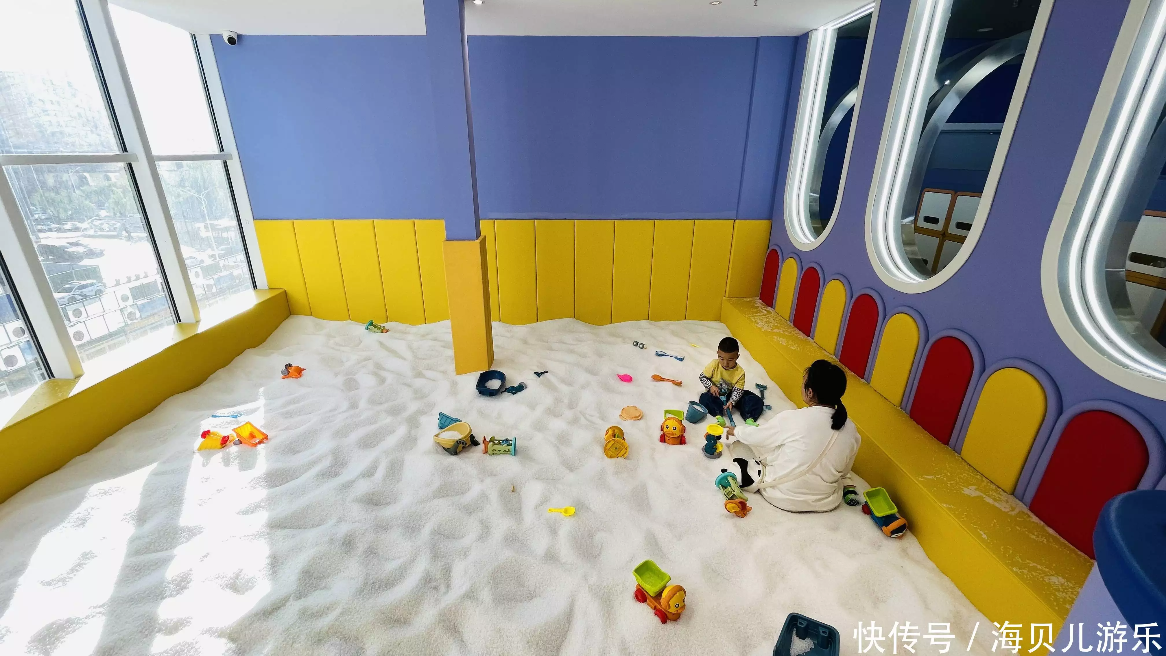 儿童木制游乐设备