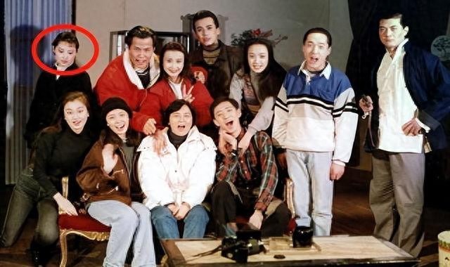 袁立：被徐威宠了12年，三婚两离后50岁无子女，她到底图什么？