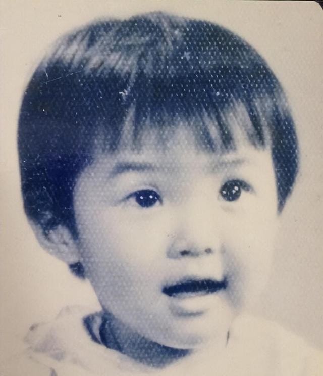 袁立：被徐威宠了12年，三婚两离后50岁无子女，她到底图什么？