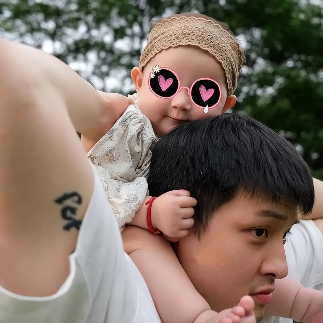 寇世勋坐拥双妻,39岁儿子未婚生女不结婚,可怜等两年的孩子妈