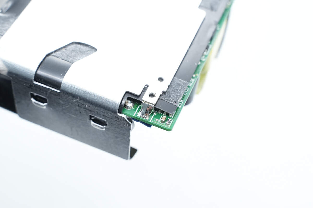 联想电脑电源线通用吗_联想原装100W氮化镓电源适配器拆解_氮化镓电源适配器内部方案和用料