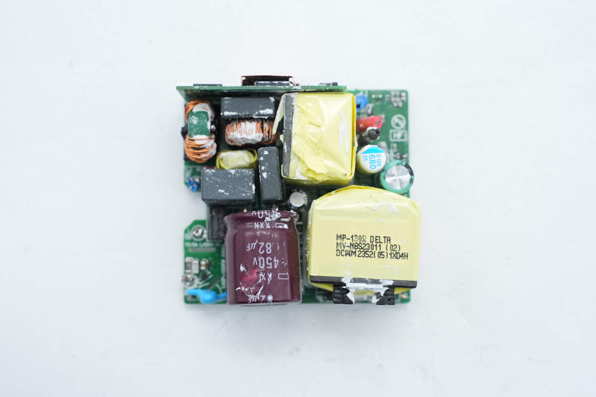 联想电脑电源线通用吗_联想原装100W氮化镓电源适配器拆解_氮化镓电源适配器内部方案和用料