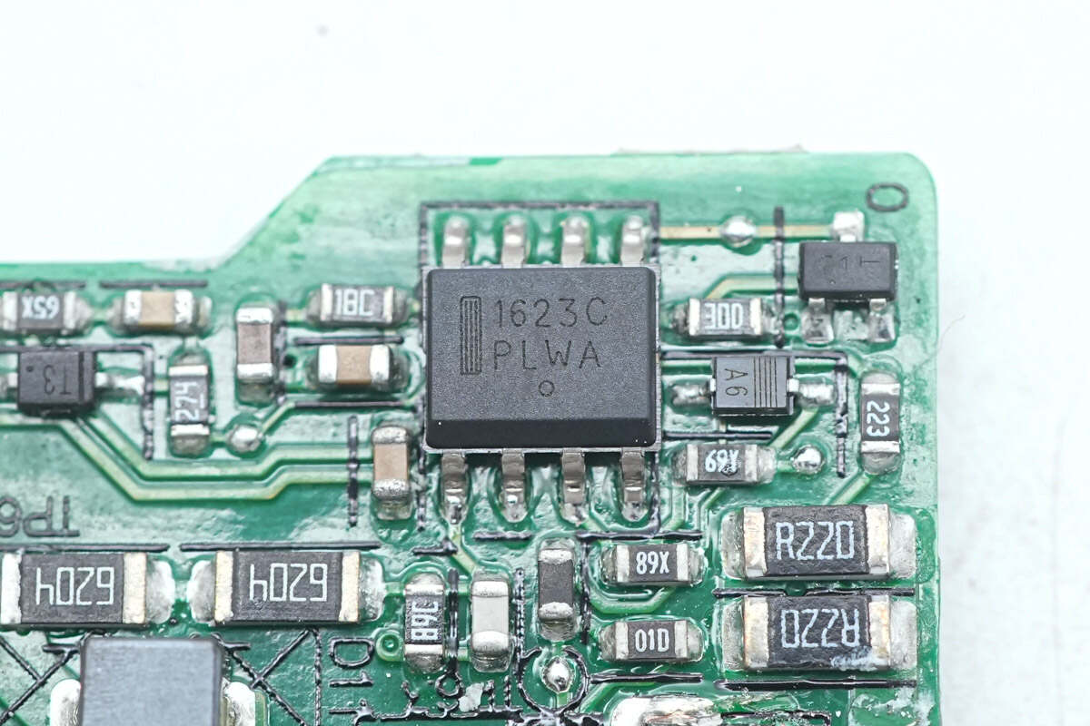 联想电脑电源线通用吗_氮化镓电源适配器内部方案和用料_联想原装100W氮化镓电源适配器拆解