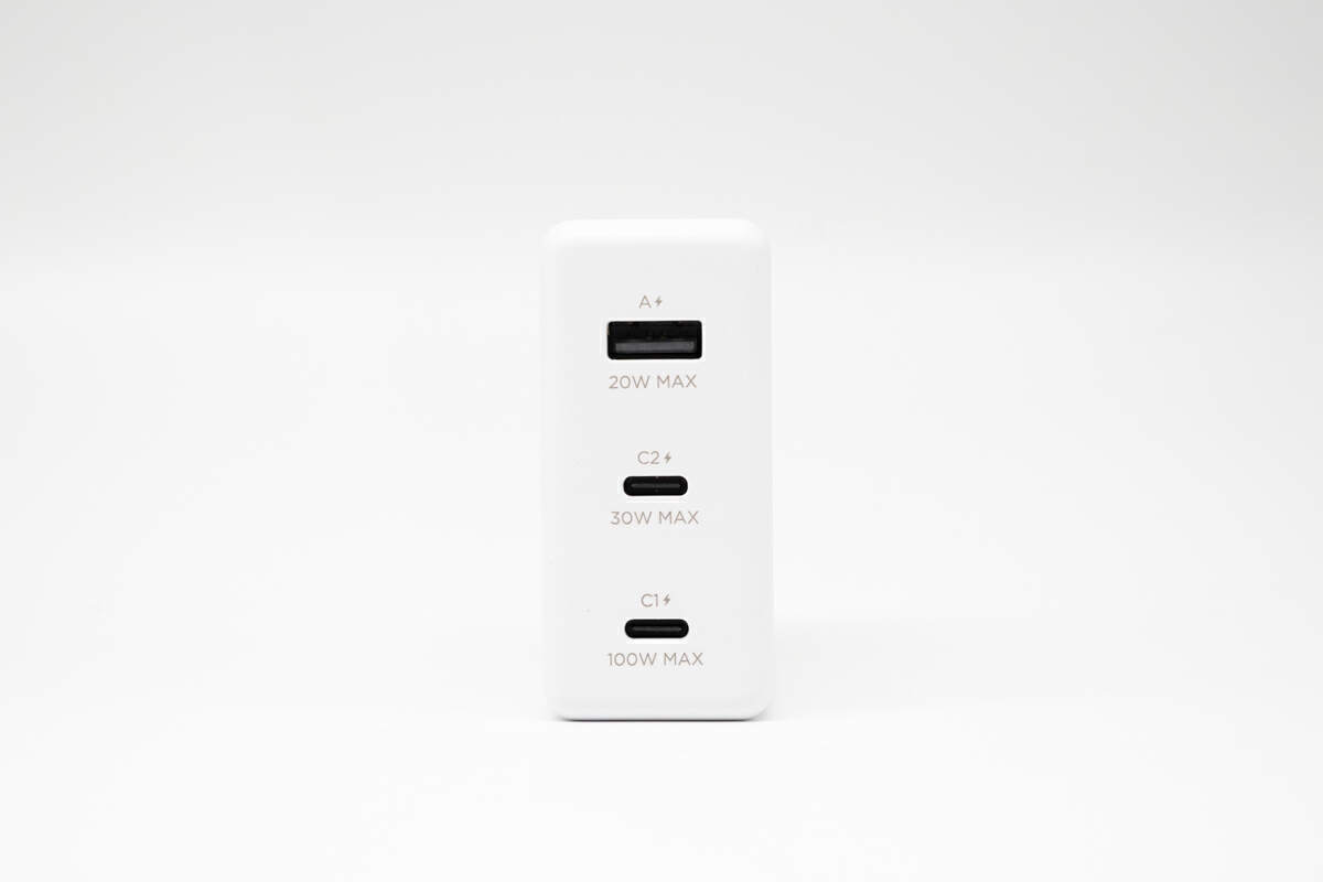 小新2C1A三口氮化镓适配器性能测试_联想电脑电源线通用吗_联想小新105W氮化镓充电器评测