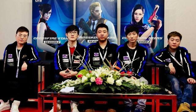 继DNF第一人欲离开龙珠直播后, CF第一人白鲨也表示和平分手!