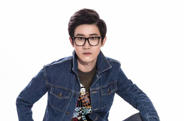 继DNF第一人欲离开龙珠直播后, CF第一人白鲨也表示和平分手!