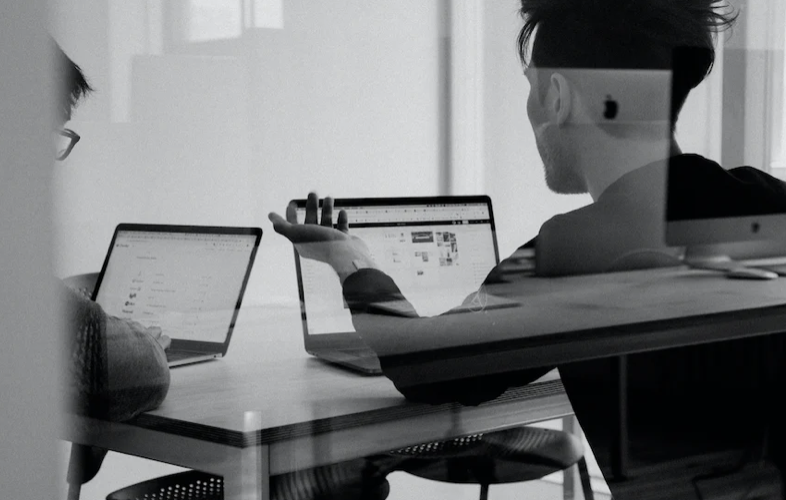 想要找一个类似钉钉的app？可以试试这款即时通讯软件