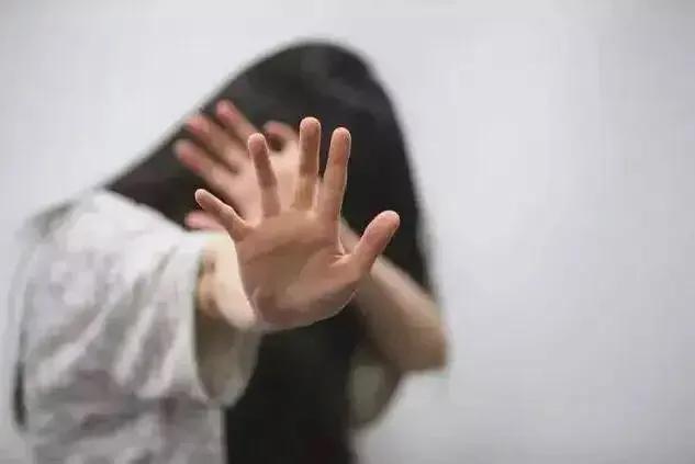 卖淫嫖娼行政违法 拘留罚款处罚 嫖宿幼女强奸罪传播性病罪_附近有美女上门服务的联系号码吗