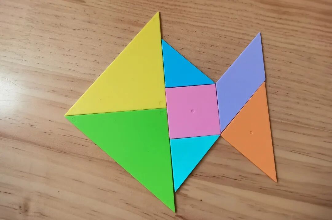 智力拼图游戏_七巧板拼图游戏_七巧板幼儿园活动