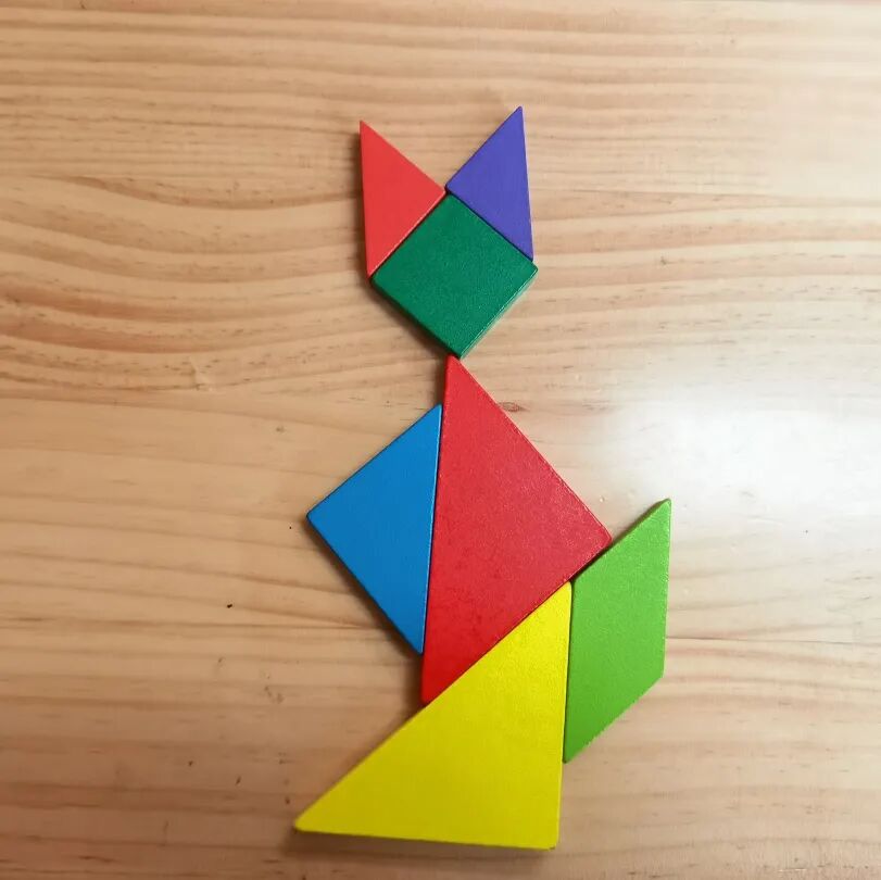 七巧板拼图游戏_七巧板幼儿园活动_智力拼图游戏