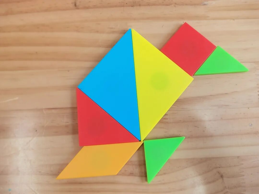 智力拼图游戏_七巧板拼图游戏_七巧板幼儿园活动