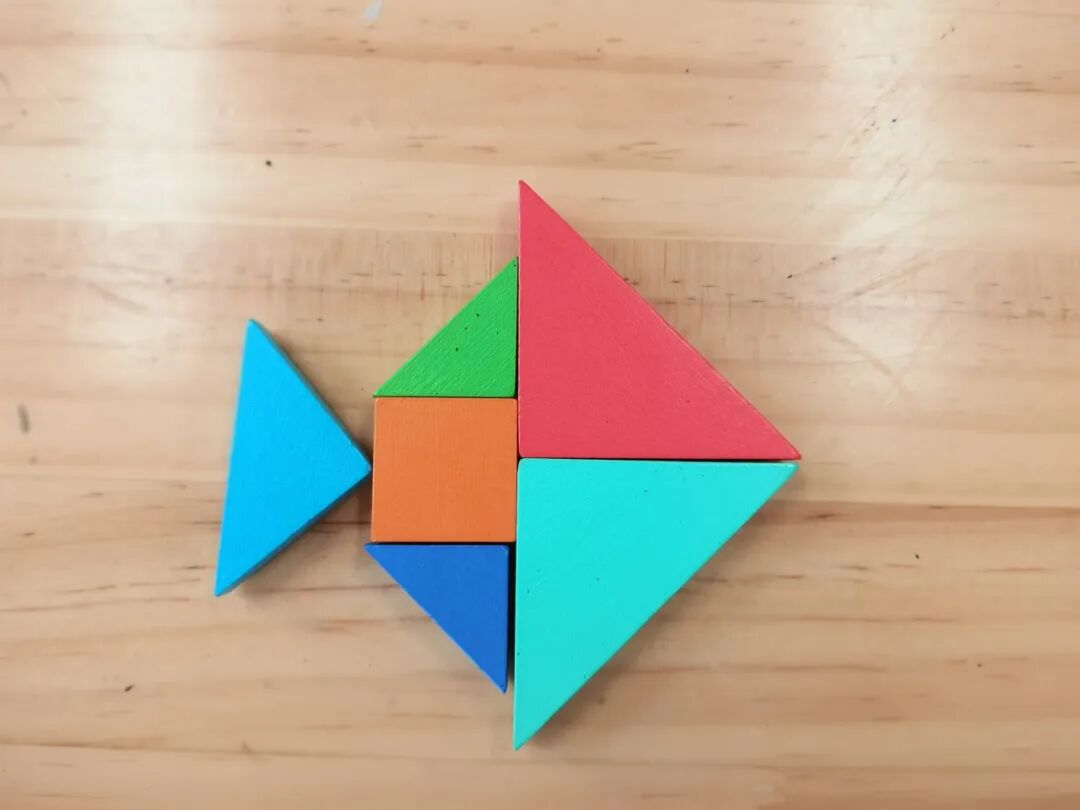 智力拼图游戏_七巧板拼图游戏_七巧板幼儿园活动