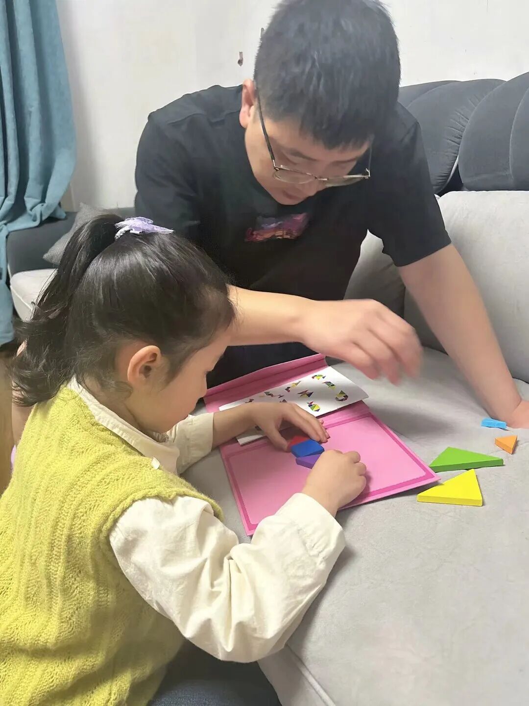 智力拼图游戏_七巧板幼儿园活动_七巧板拼图游戏