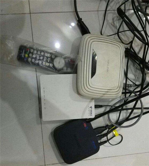 路由器怎么和猫连接