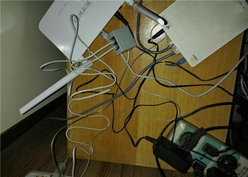 光猫路由器连接方法_路由器怎么和光猫连接_电话线猫可以连接路由器吗