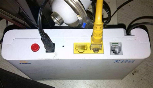路由器与猫怎么连接_电话线猫可以连接路由器吗_路由器购买技巧