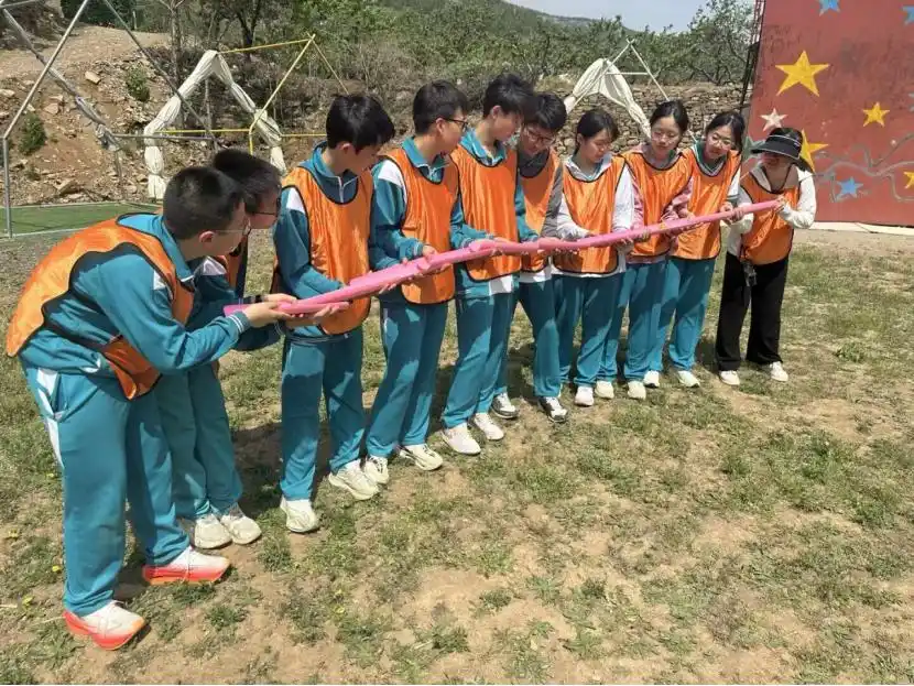 周末拓展活动_蛟龙出海拓展游戏规则_团队协作游戏