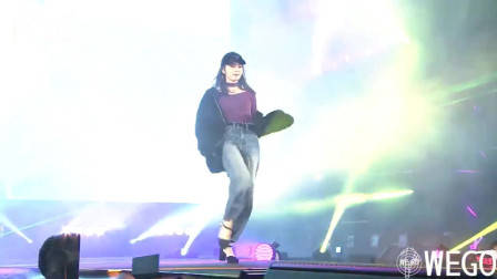 不可思议的身材,该丰满的地方丰满,该苗条的地方苗条