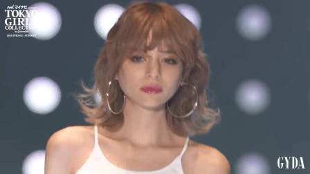 美女走秀微微抖动,这镜头给的,一秒钟也不想放过