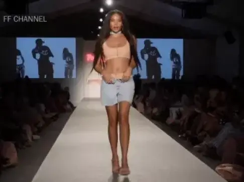 国外时尚内衣秀,看的我眼睛都直了