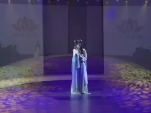 难以忘怀的走秀,美女姐姐不仅长得好看,声音还好听