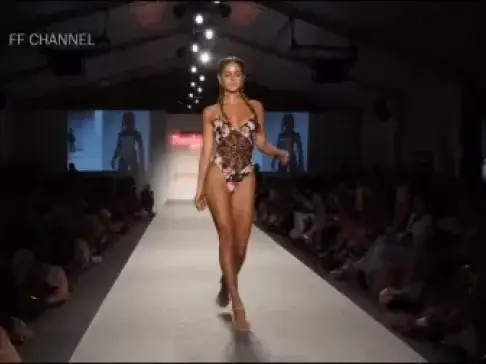 美女模特一出场,今晚又是个不眠之夜