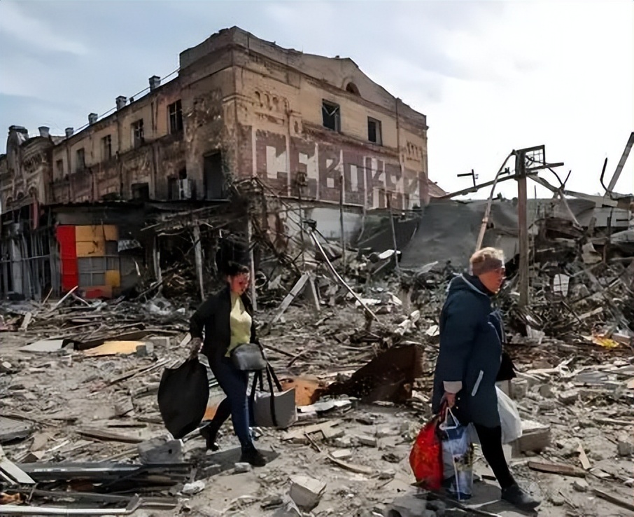 基辅撤离潮_www.xw188.com_基辅寒夜生存困境