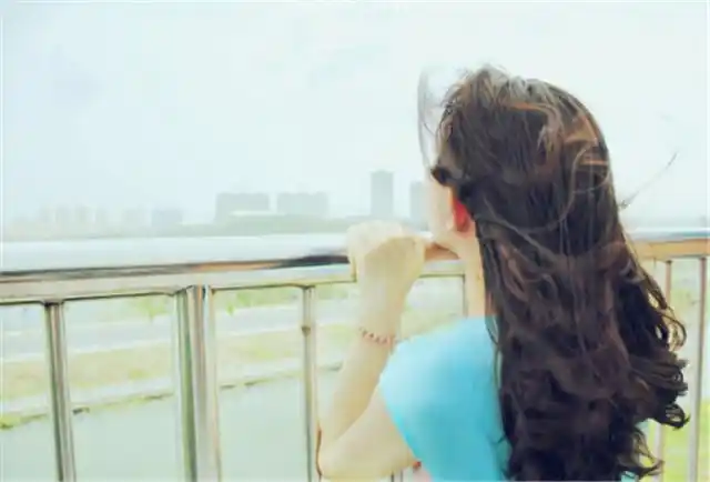 爱情遗憾_游戏伤感签名_深情被辜负