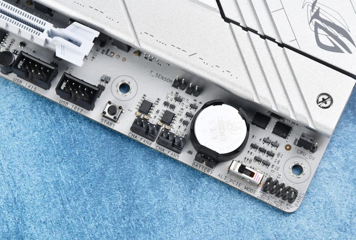 机箱前置接口跳线设置_usb数据线接电脑那里_DIY主板跳线连接教程