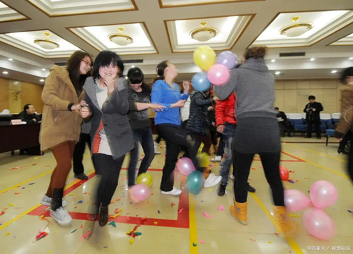 踩气球游戏规则_踩气球亲子游戏规则_踩气球游戏玩法介绍