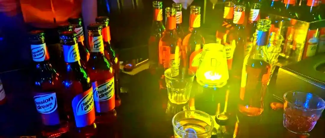 九宫格喝酒游戏规则_颠三倒四游戏玩法_经典酒桌游戏规则