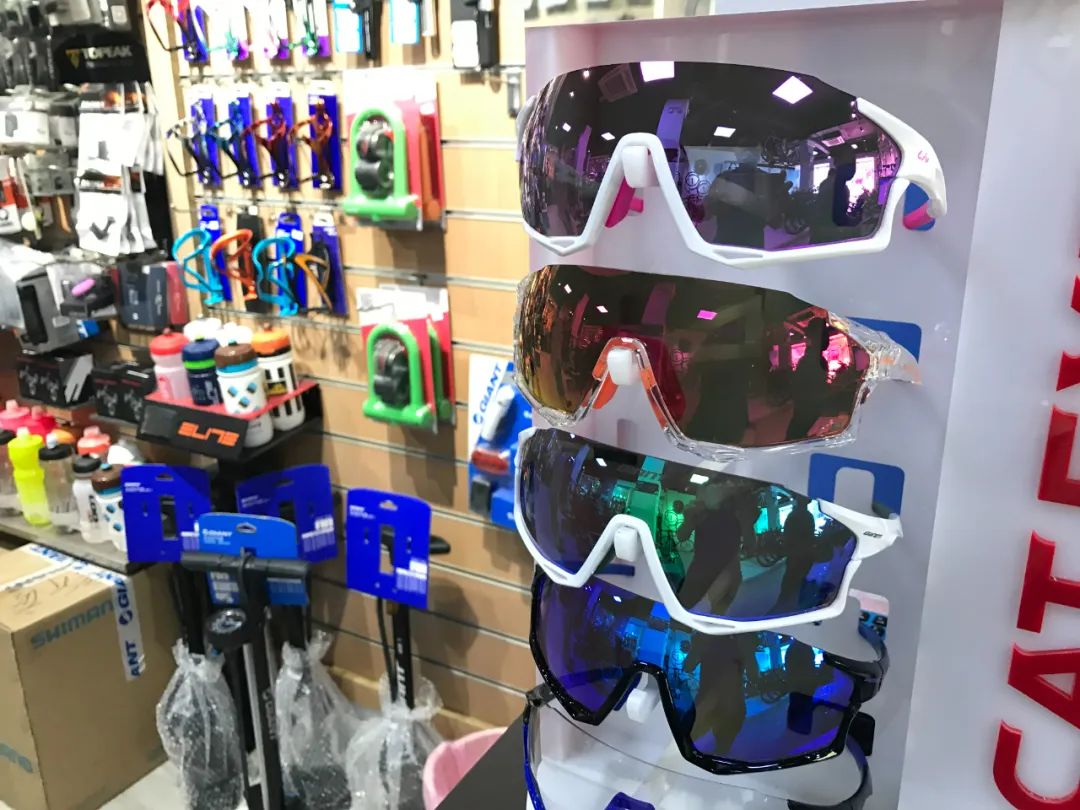 自行车赛车大全_山地车选购要点_公路车与山地车区别