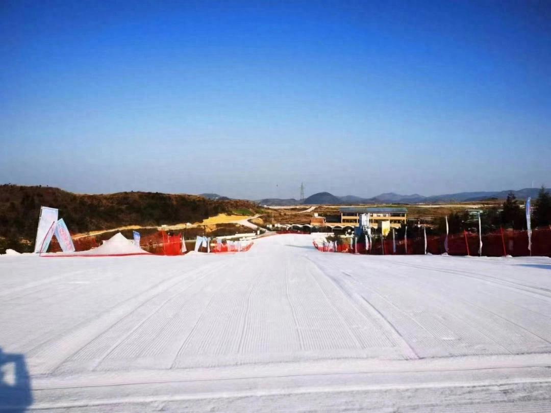 贵阳高坡云顶滑雪场中级道今日开放
