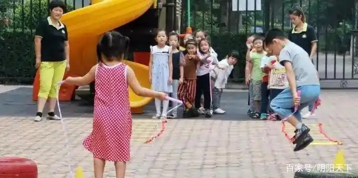 幼师收藏_儿童游戏规则大全_幼儿园夏季户外体育游戏及玩法
