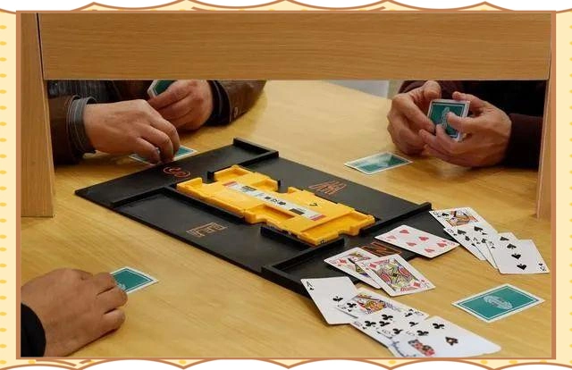 桥牌入门详解：策略、技巧与礼仪指南