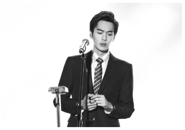 郑爽拍戏耍大牌_张若昀安静一下视频辟谣_张若昀片场耍大牌事件